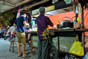 Angkringan Mbah Marto _angkringan pagi Pak Nur