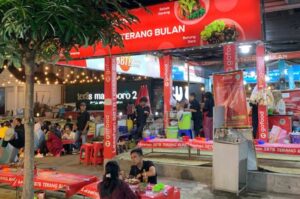 kuliner malam jogja - Lesehan SBTB Terang Bulan Malioboro
